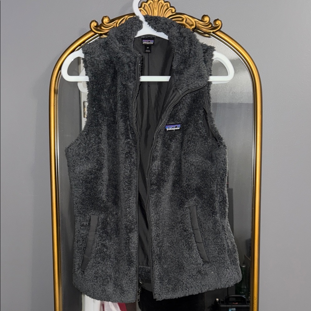 Patagonia Women's Charcoal Fleece Vest